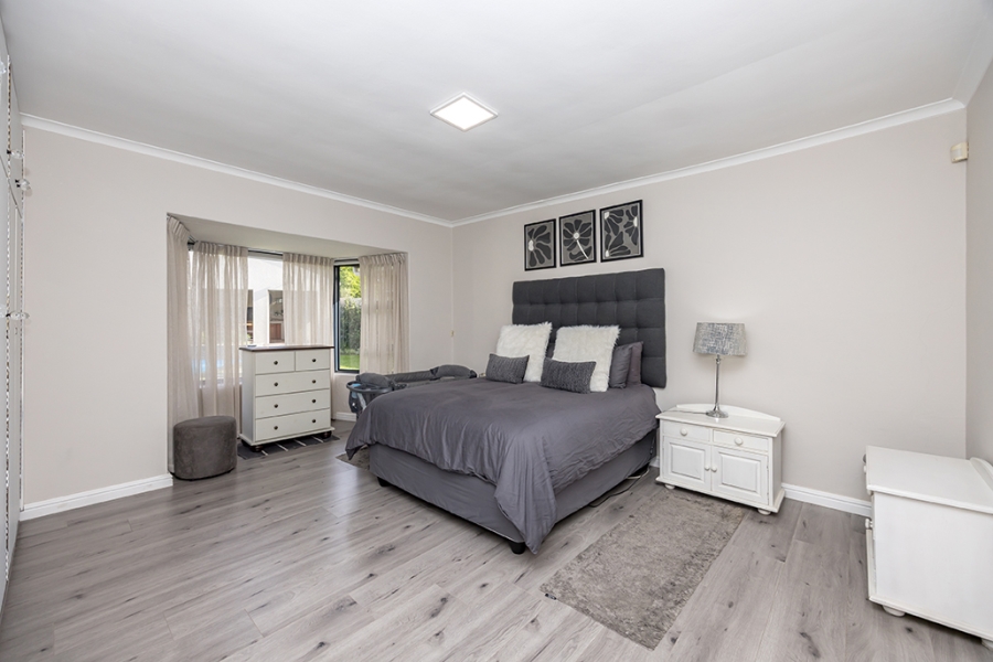 4 Bedroom Property for Sale in Amanda Glen Western Cape